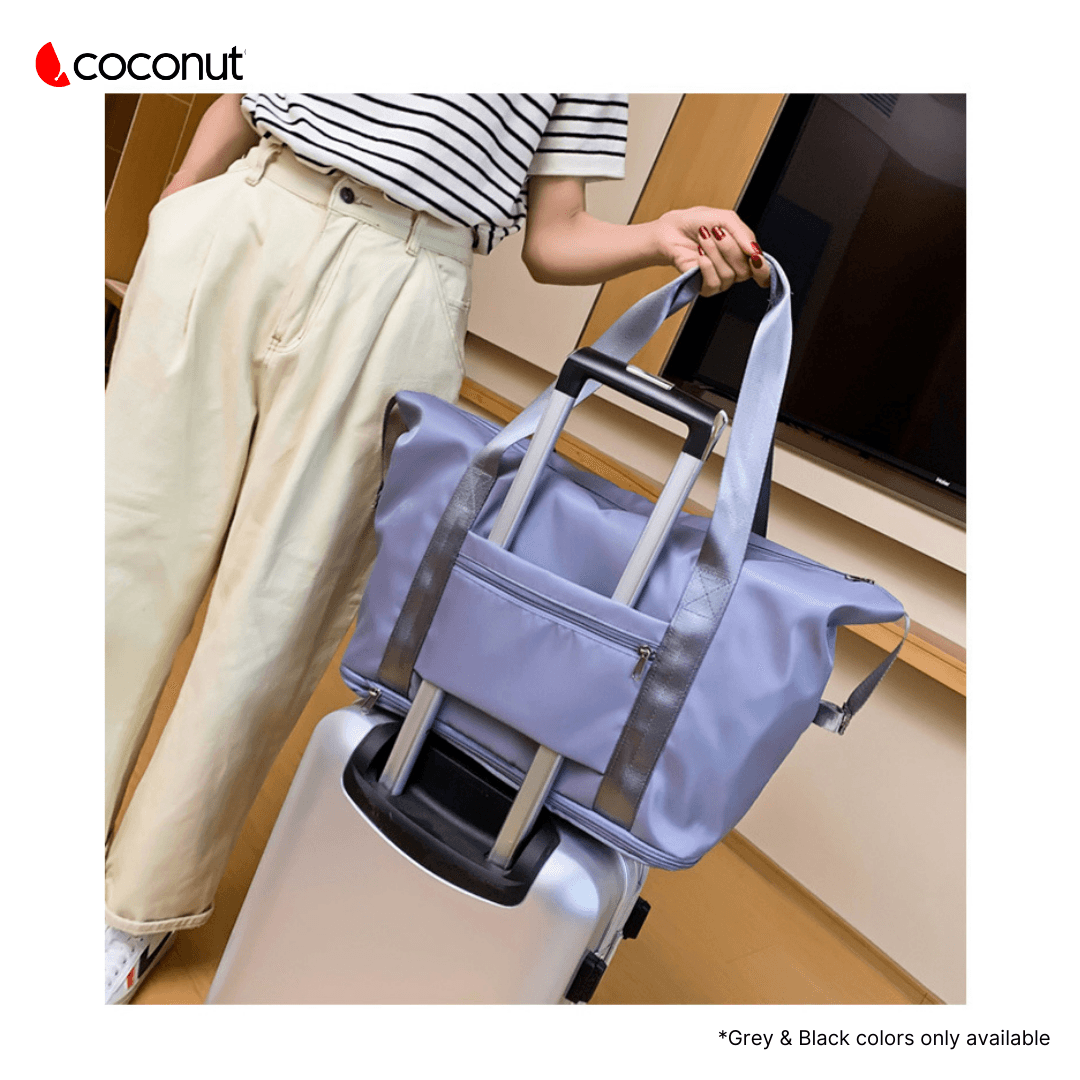 Bold expanding travel and gym bag with sleek design